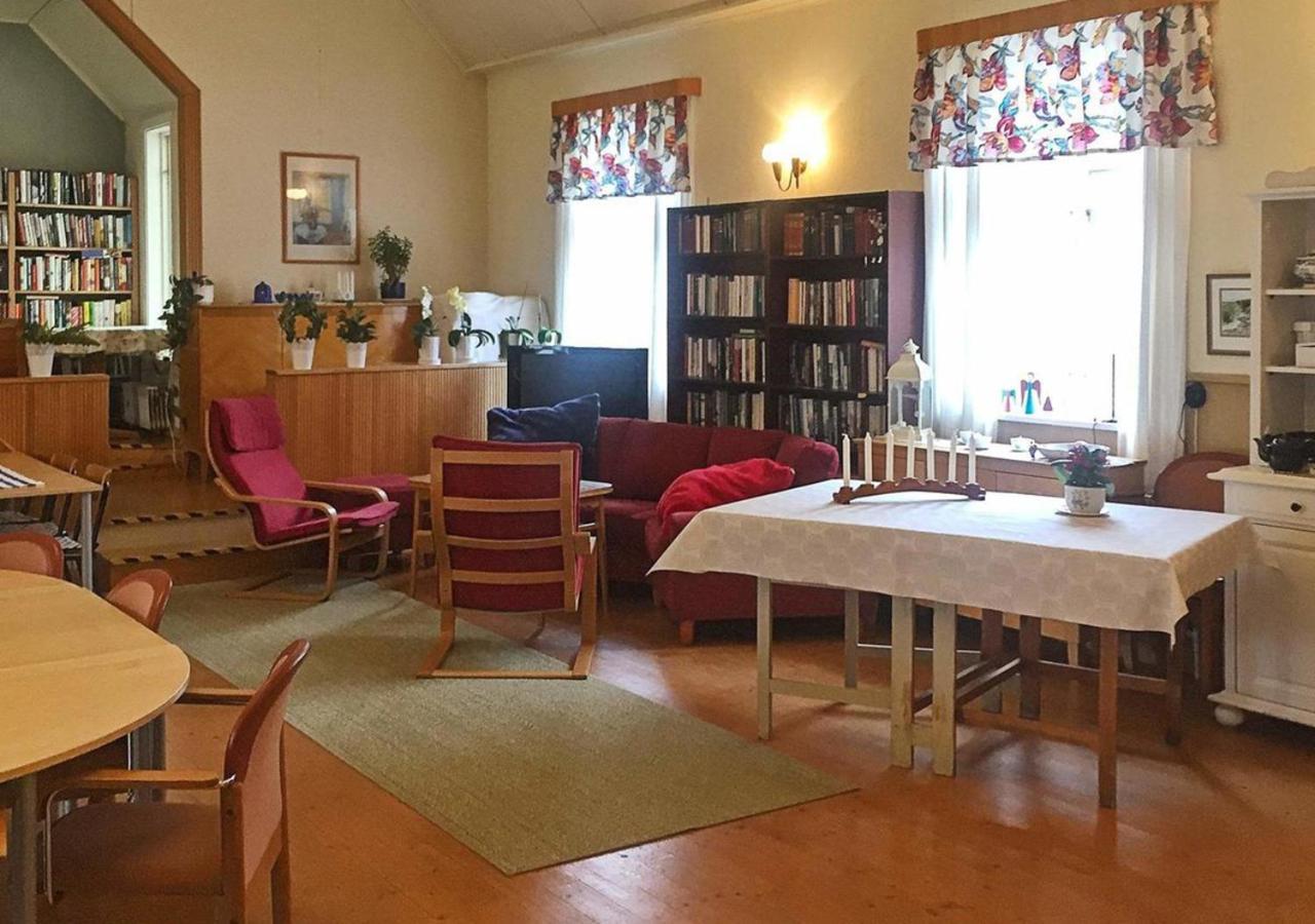 Stor Laegenhet I Elofstorps Missionshus Bed & Breakfast Kristinehamn Exterior foto