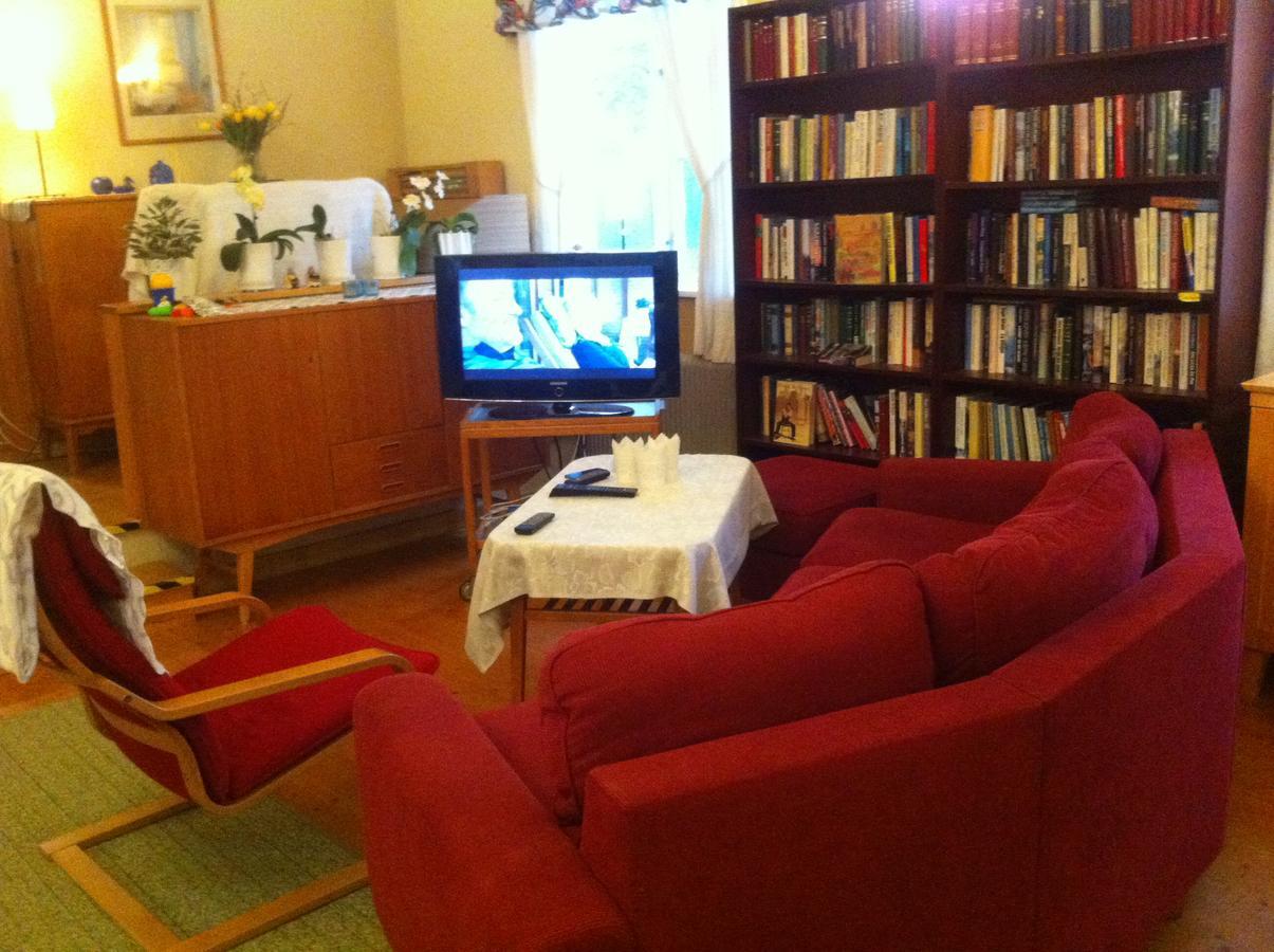 Stor Laegenhet I Elofstorps Missionshus Bed & Breakfast Kristinehamn Exterior foto