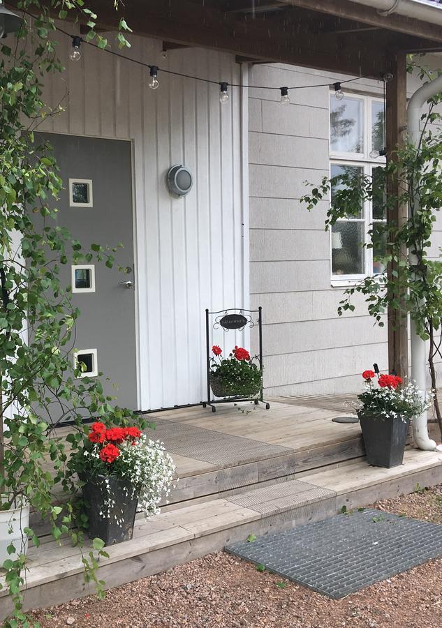 Stor Laegenhet I Elofstorps Missionshus Bed & Breakfast Kristinehamn Exterior foto